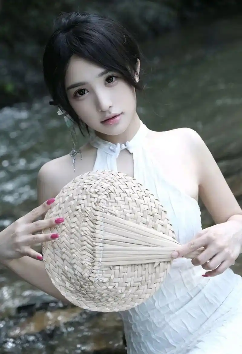 银河邮差科幻剧在线观看海报